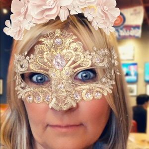 Meet your Posher, Angela